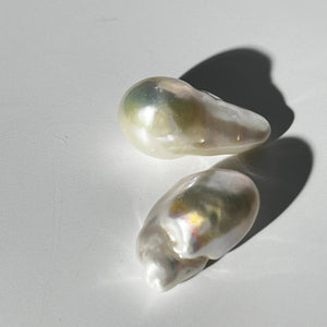 4A 2pcs 17-27mm Loose Flameball Baroque Pearl