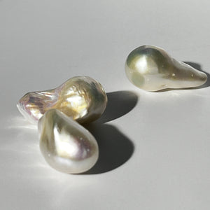 4A 2pcs 17-27mm Loose Flameball Baroque Pearl