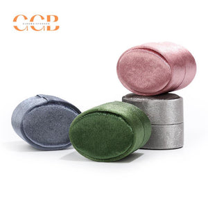 Oval Velvet Small Ring Box