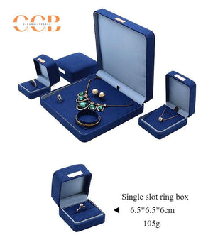 Customised engraved logo high fiber velvet jewelry box