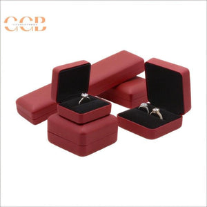 Customised leather-look jewelry box set