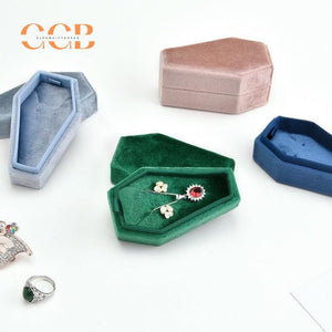 Velvet double slot ring and jewelry storage box in diamond shape