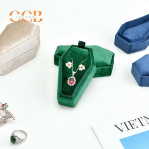 Velvet double slot ring and jewelry storage box in diamond shape