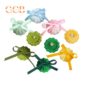 Velvet pumpkin shaped ring box