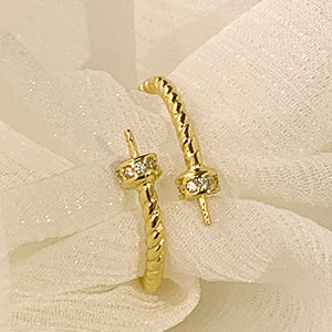 Twisted pearl ring setting