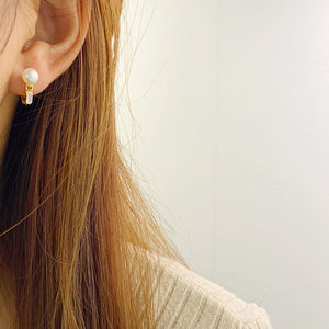 Pearl earring hoop setting
