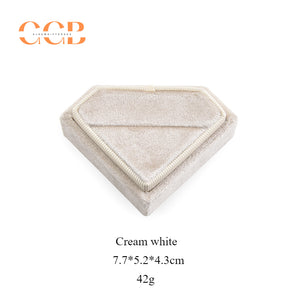 Luxury diamond shaped velvet ring box