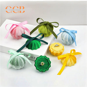 Velvet pumpkin shaped ring box