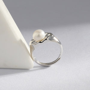 Trending pearl ring settings