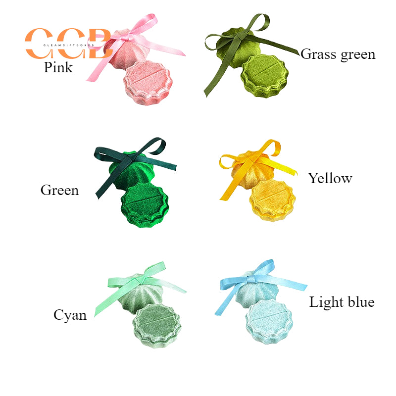 Velvet pumpkin shaped ring box