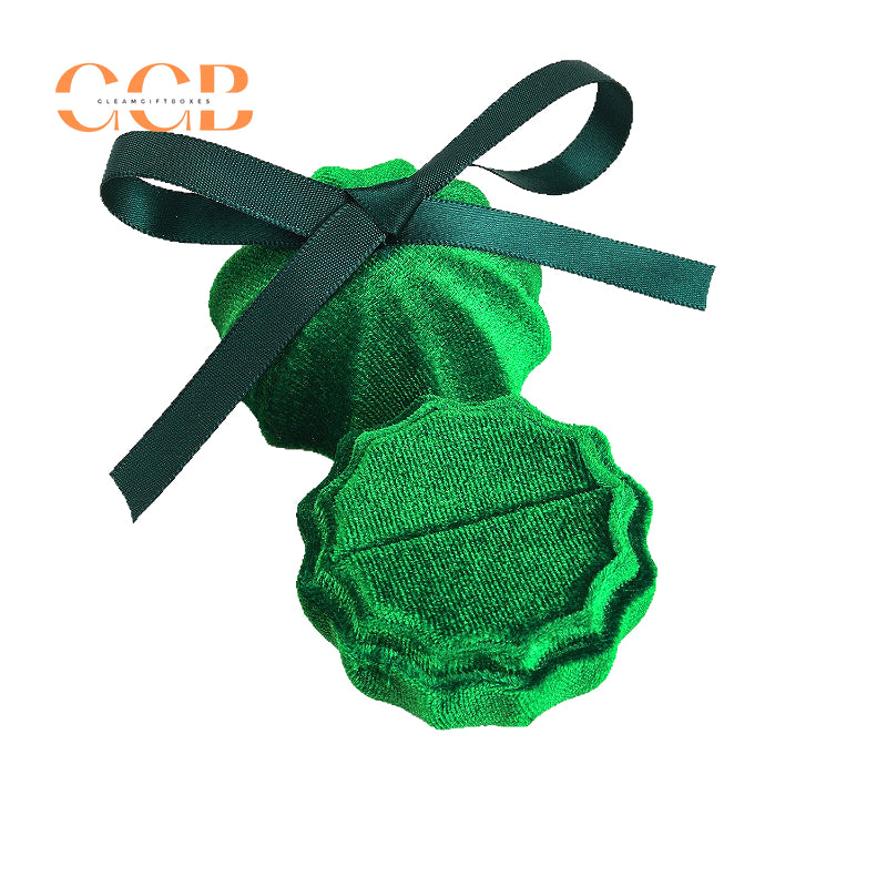 Velvet pumpkin shaped ring box