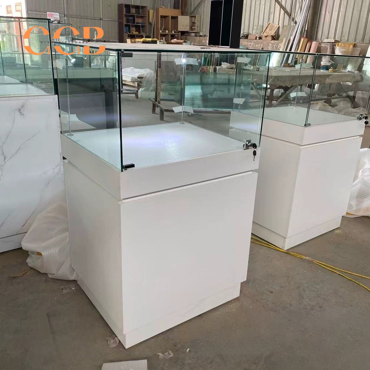 Glass Display Cabinet with LED Light, Collectibles Display Case, Curio Display Cabinet, Lockable Showcase, Retail Display
