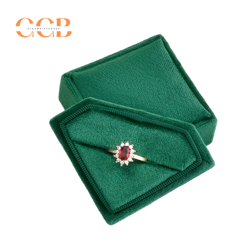 Luxury diamond shaped velvet ring box
