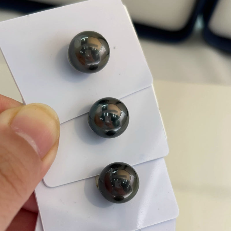 5A 11-14mm Black Tahitian Pearl, Natural Saltwater Loose Pearl with Strong Luster and Minimal Blemish, Round Bead for Fine Jewelry