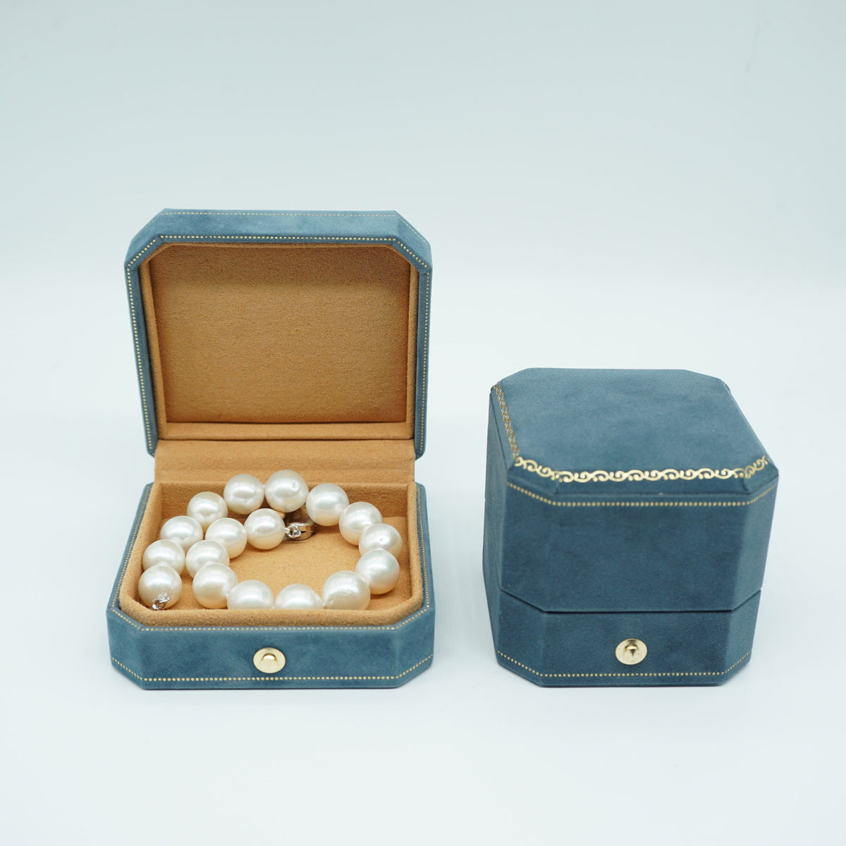 Victorian Style Velvet Ring Box