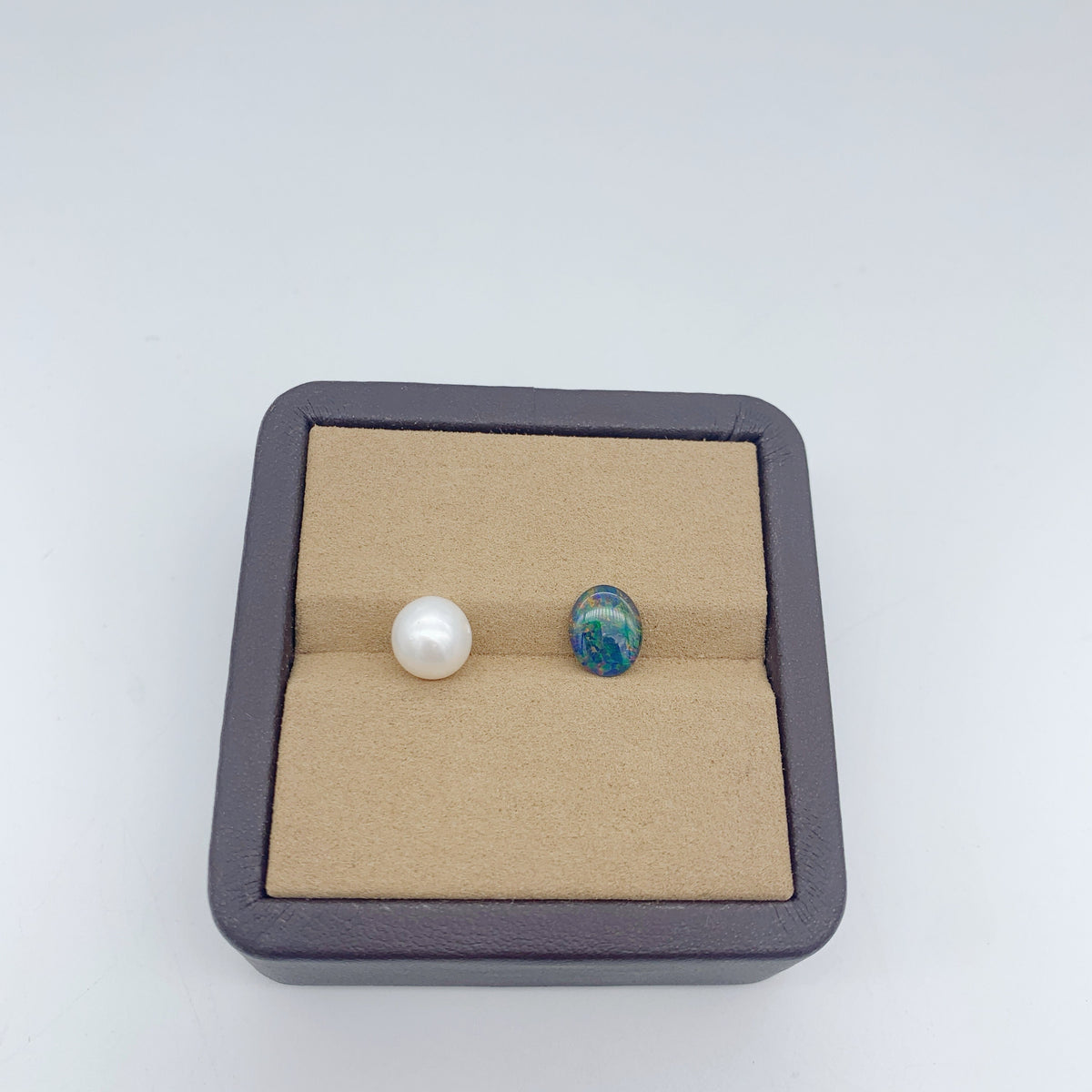 Premium PU Leather Gemstone Tray for Jewelry Making and Wholesale Display