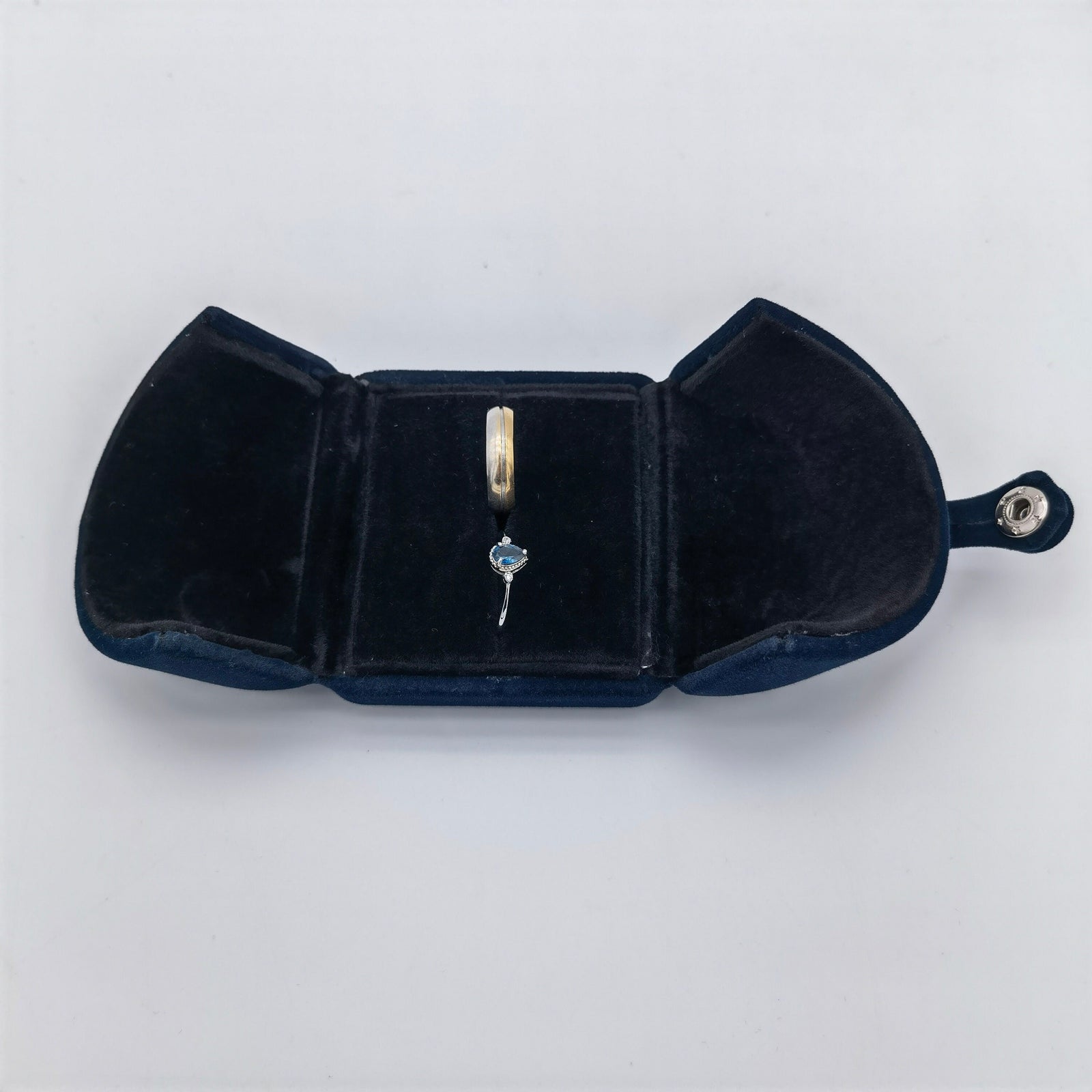 Navy Blue Single Slots Velvet Ring Box