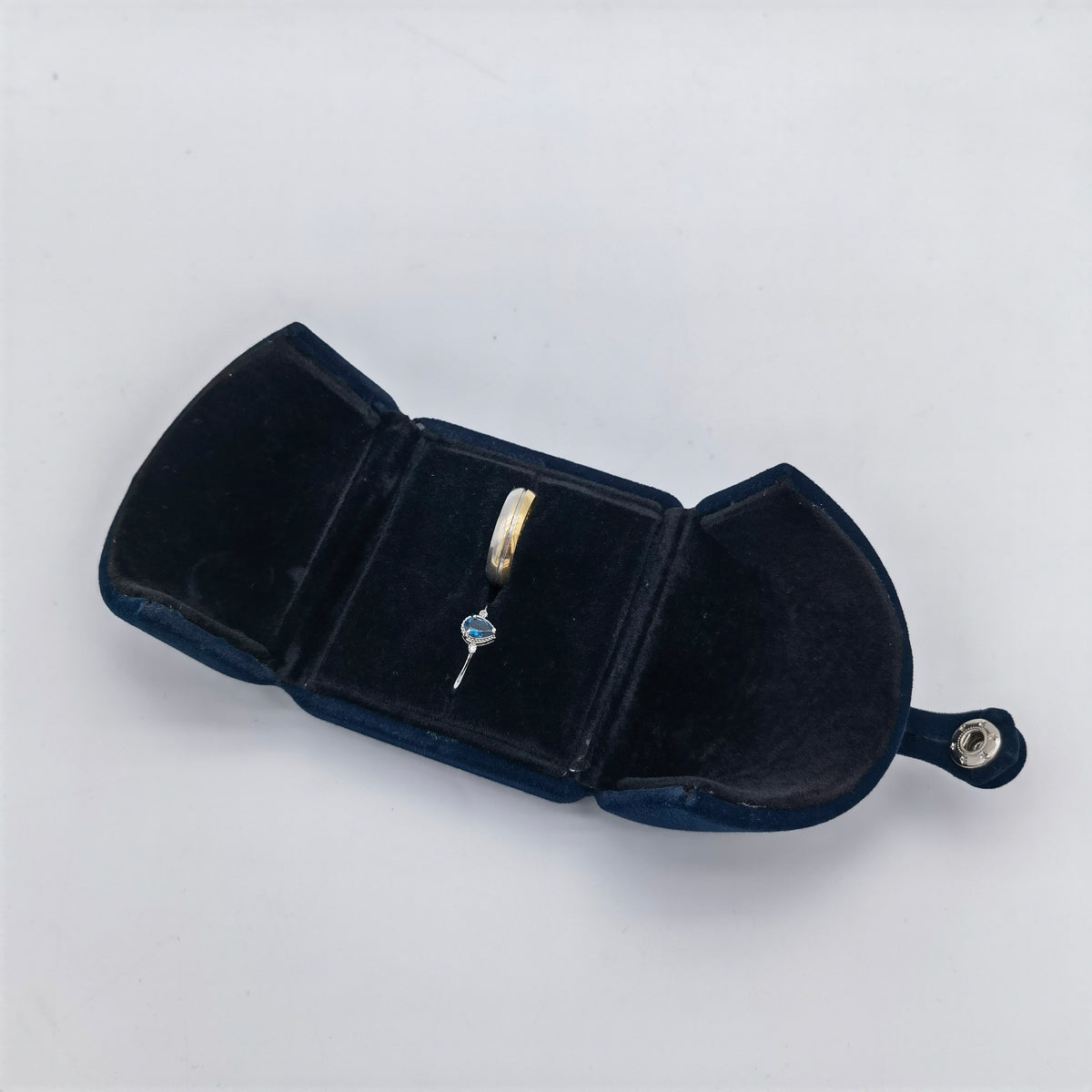 Navy Blue Single Slots Velvet Ring Box