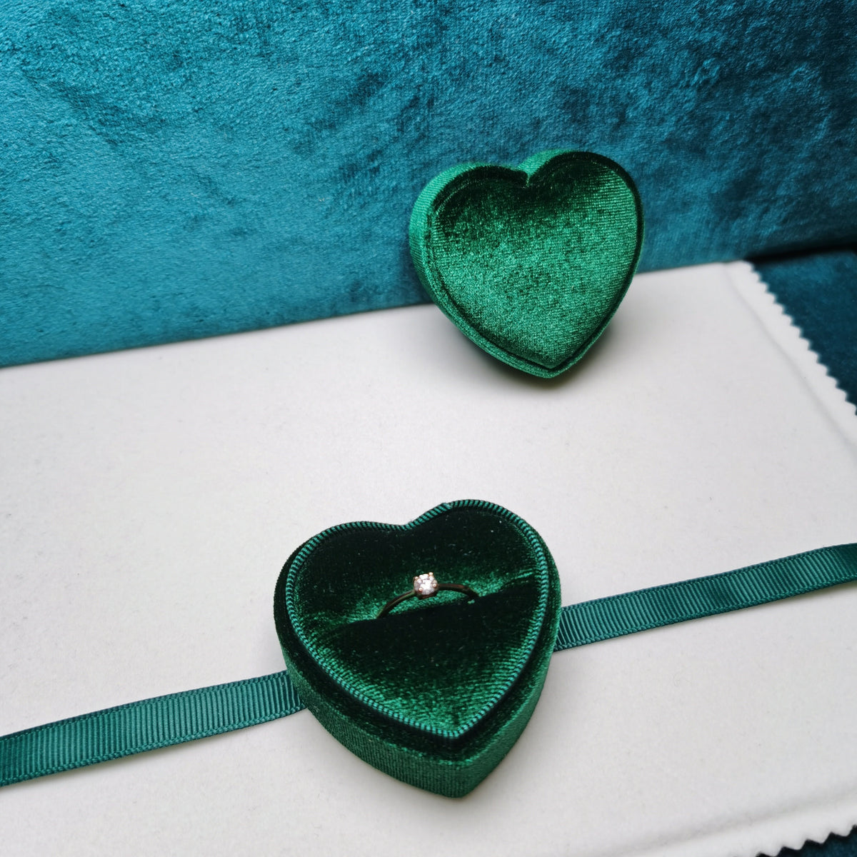 Green Velvet Ring Single Slot Ring Box for Wedding Ceremony