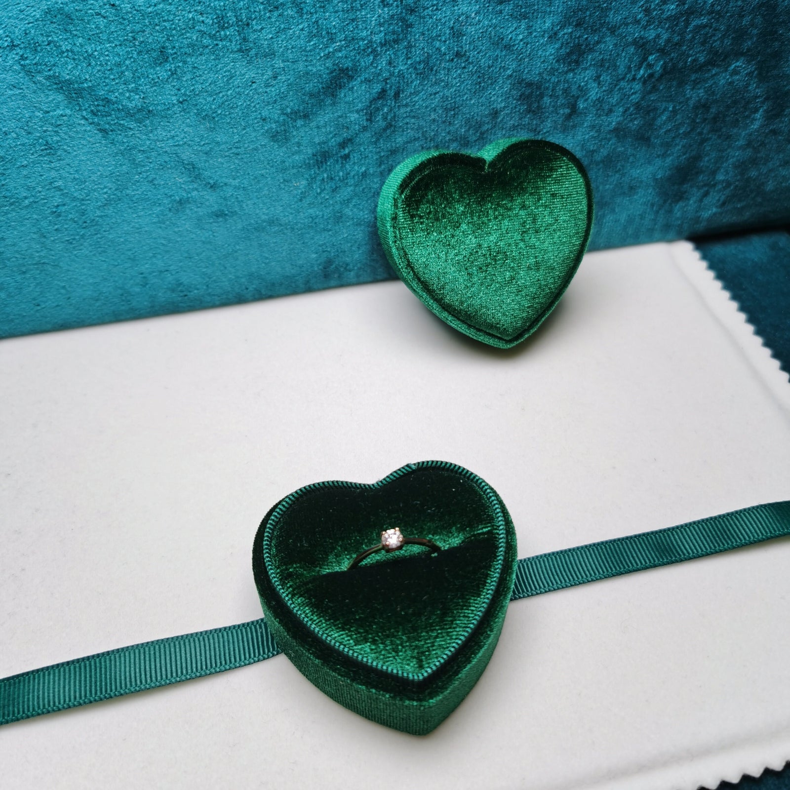 Green Velvet Ring Single Slot Ring Box for Wedding Ceremony