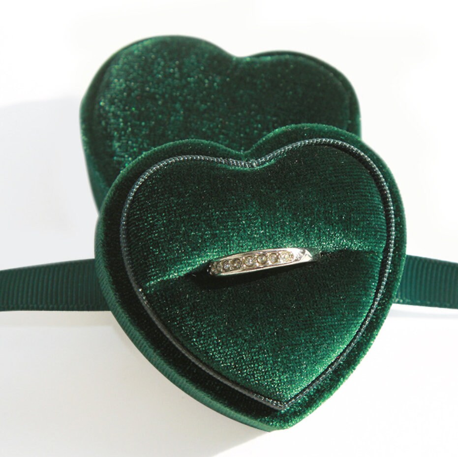 Green Velvet Ring Single Slot Ring Box for Wedding Ceremony