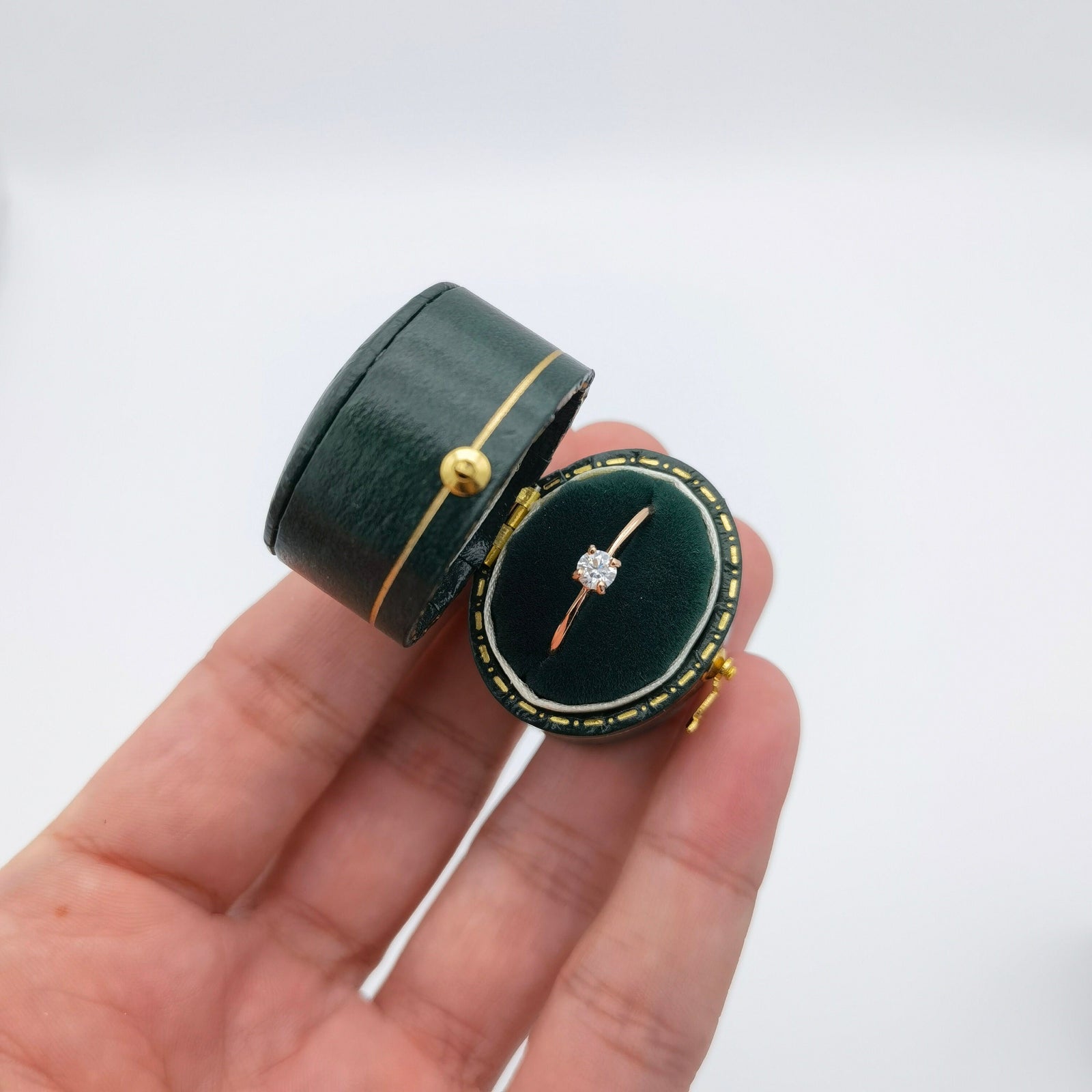 Vintage Style Oval Royal Green Ring Box Handmade