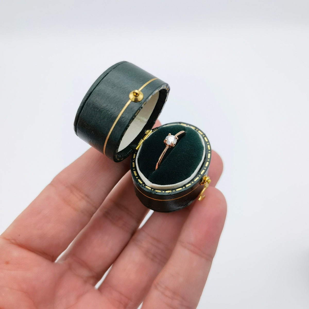 Vintage Style Oval Royal Green Ring Box Handmade