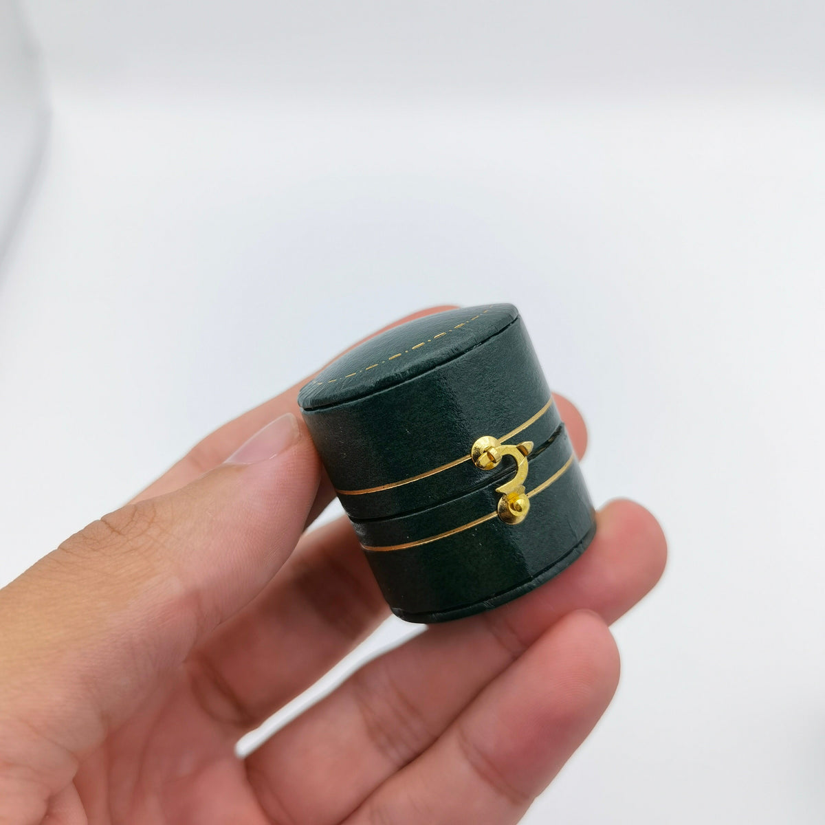 Vintage Style Oval Royal Green Ring Box Handmade