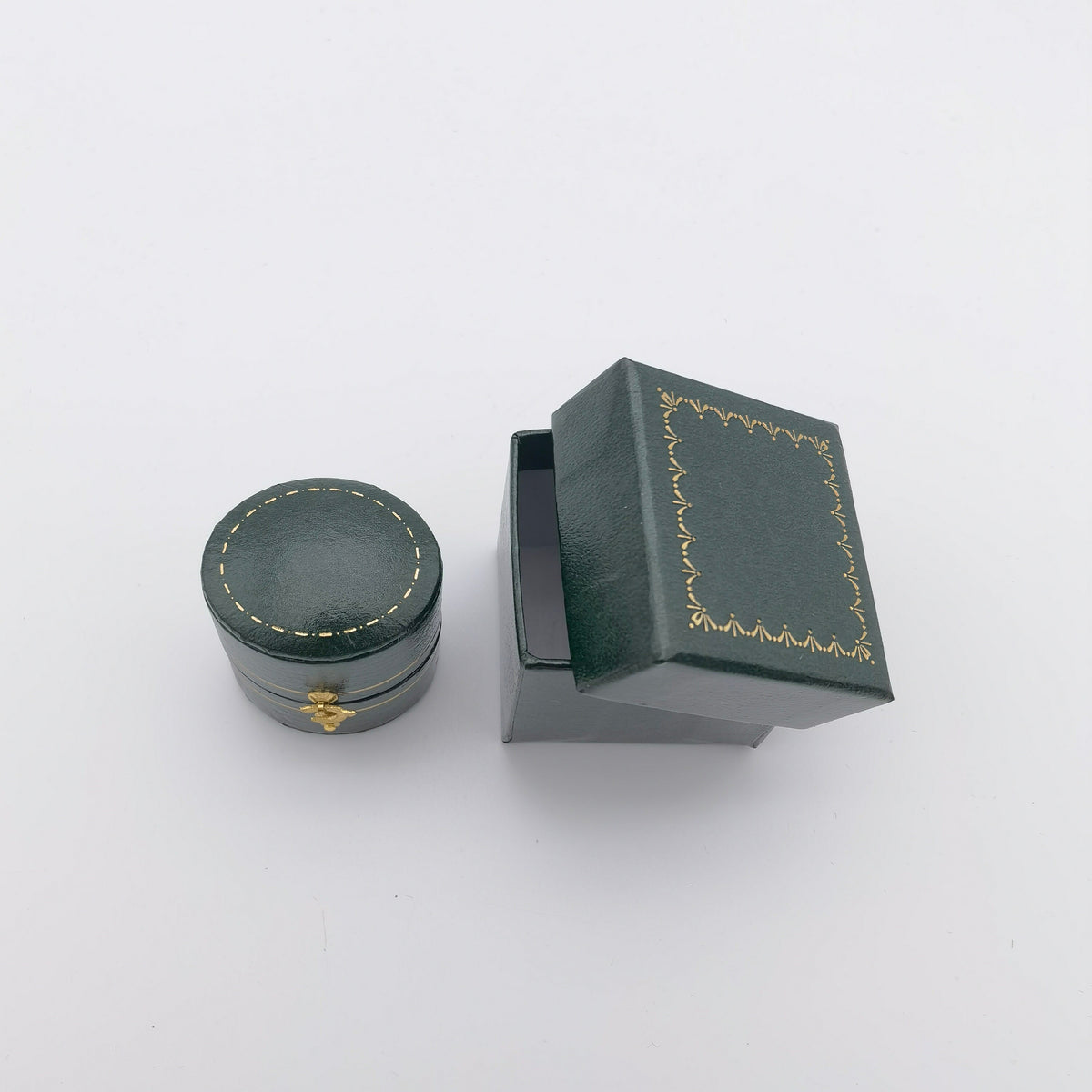 Vintage Style Oval Royal Green Ring Box Handmade