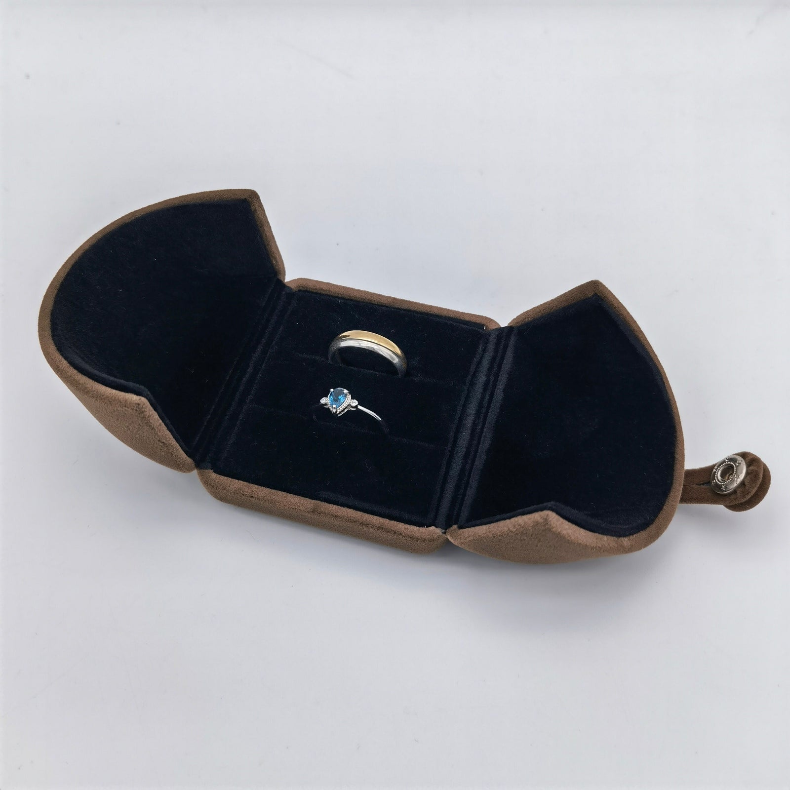 Brown Double Slots Velvet Ring Box