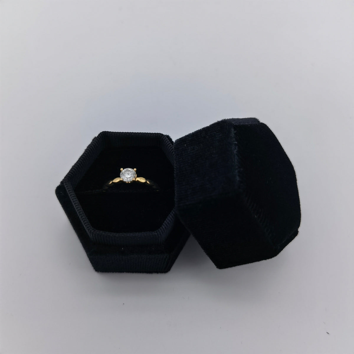 Black Single Slot Velvet Ring Box