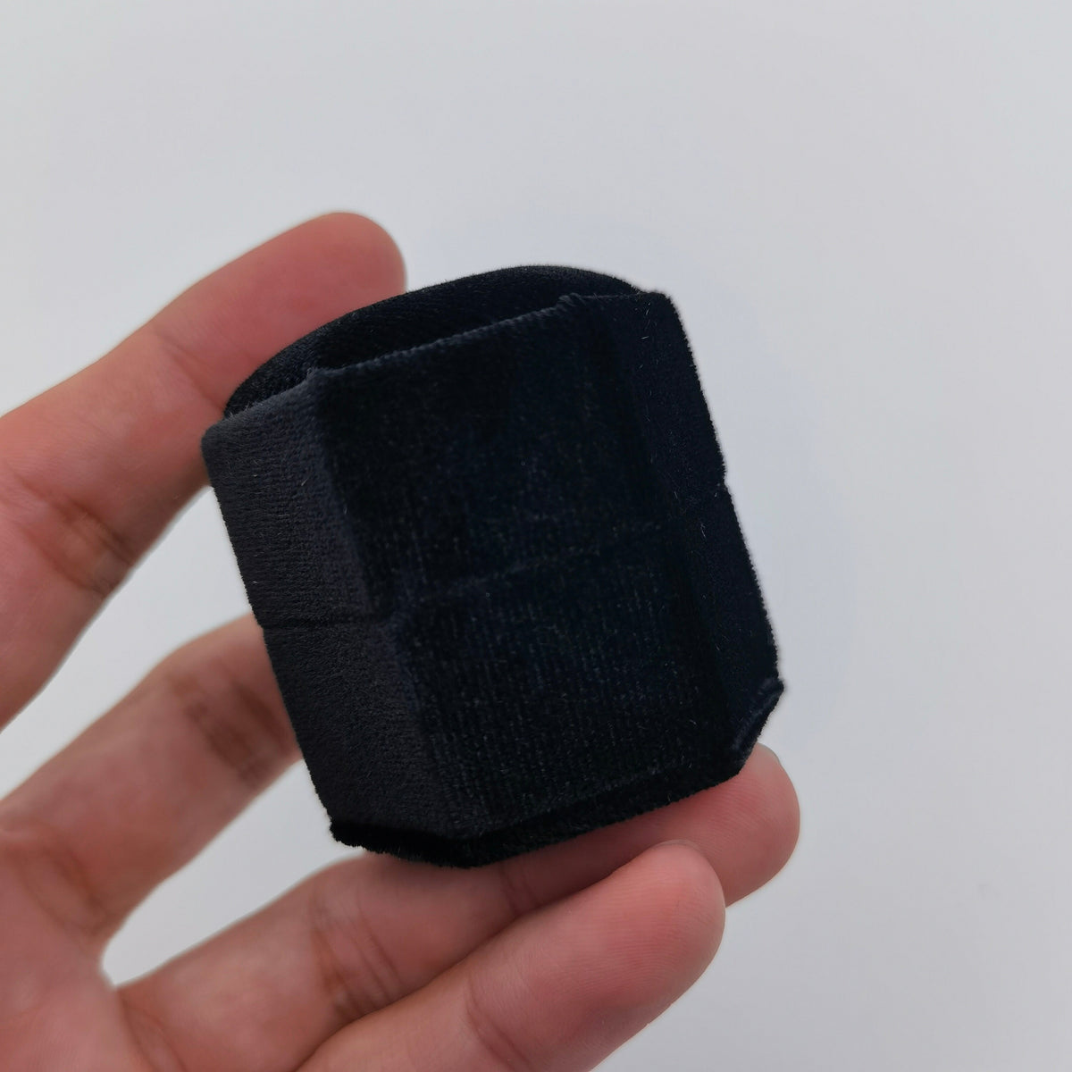 Black Single Slot Velvet Ring Box