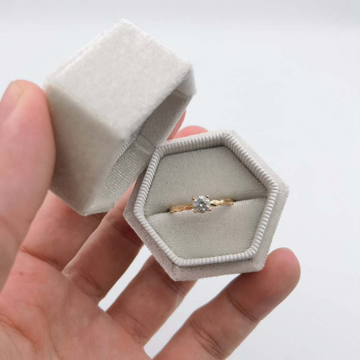 Gray Single Slot Velvet Ring Box