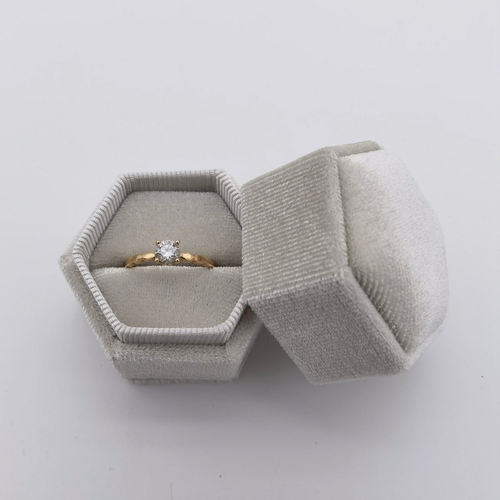 Gray Single Slot Velvet Ring Box