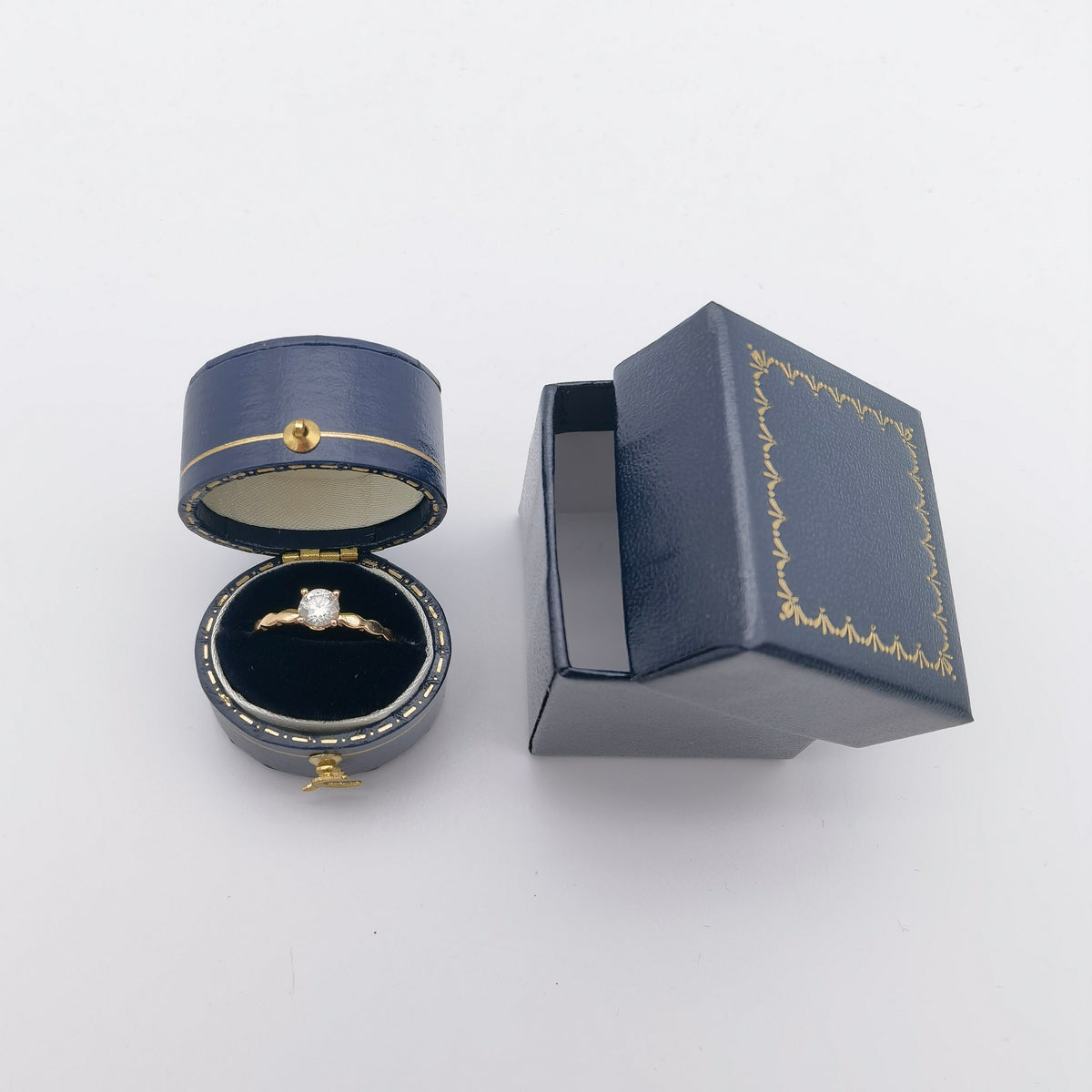 Vintage Style Oval Royal Blue Ring Box Handmade, Engagement & Wedding Set Elegant Keepsake Box, Bridal Photo, Vintage Ring Box