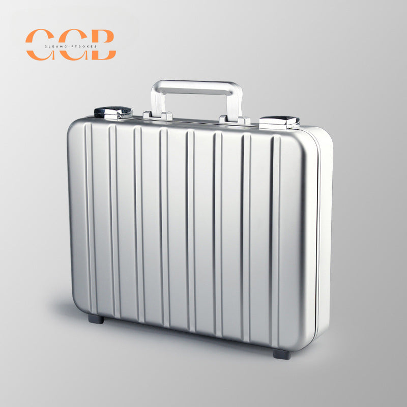 Lockable jewelry box