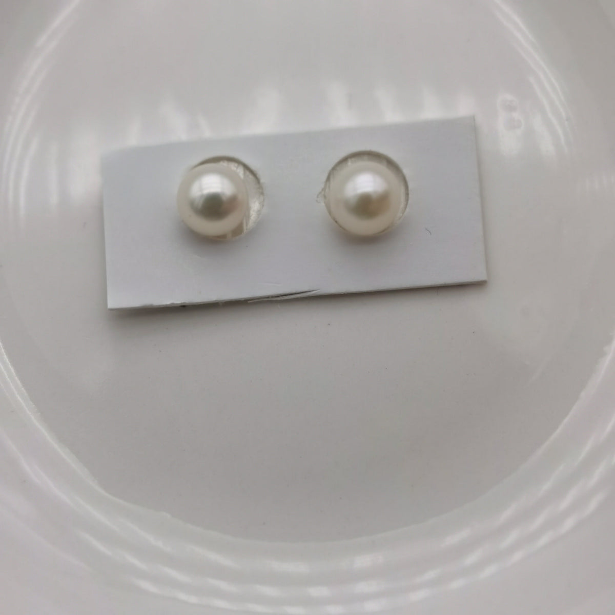 3A One Pair 6-7mm White Round Freshwater Pearl