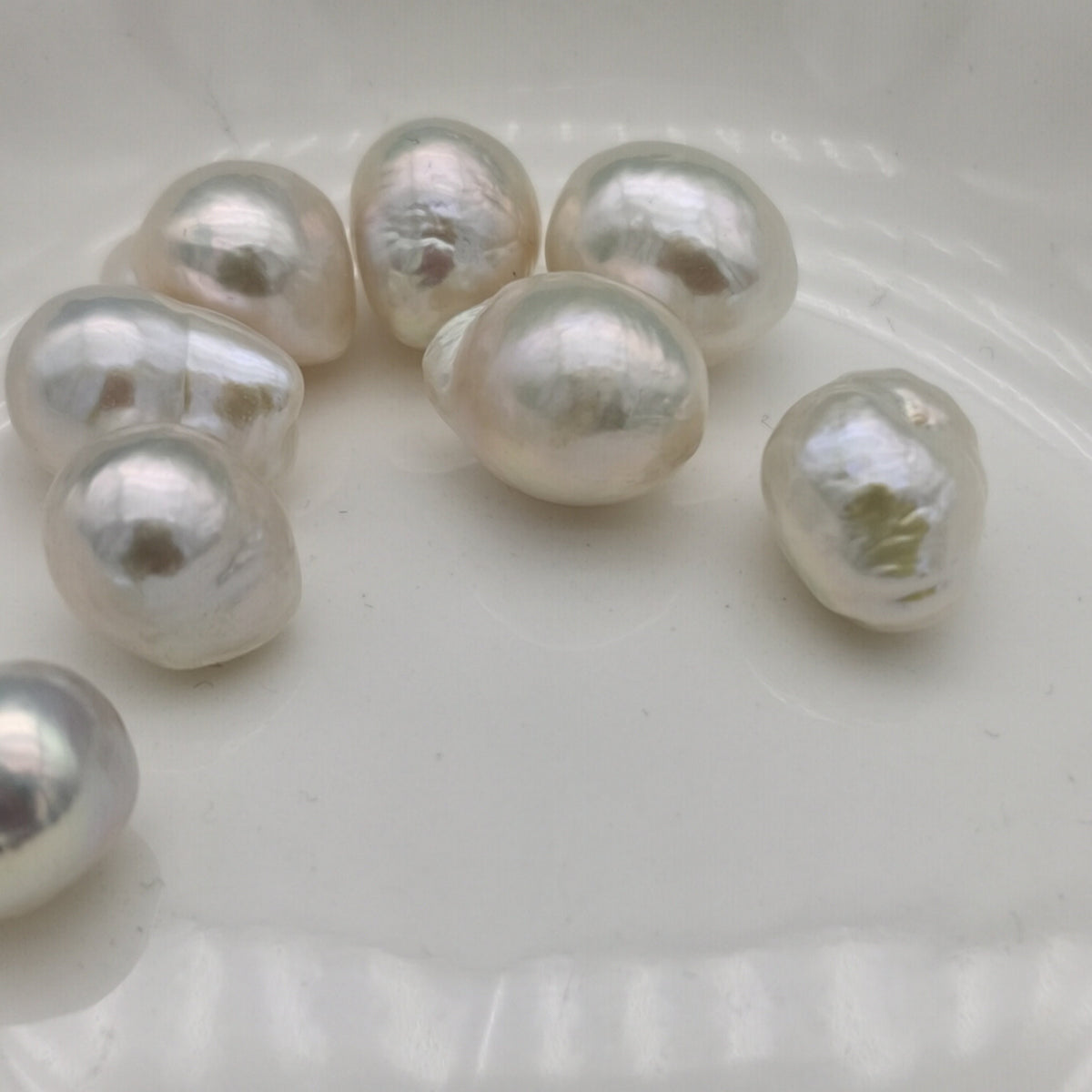 4A 1pc 10-11mm Small White Baroque Droplet Pearl