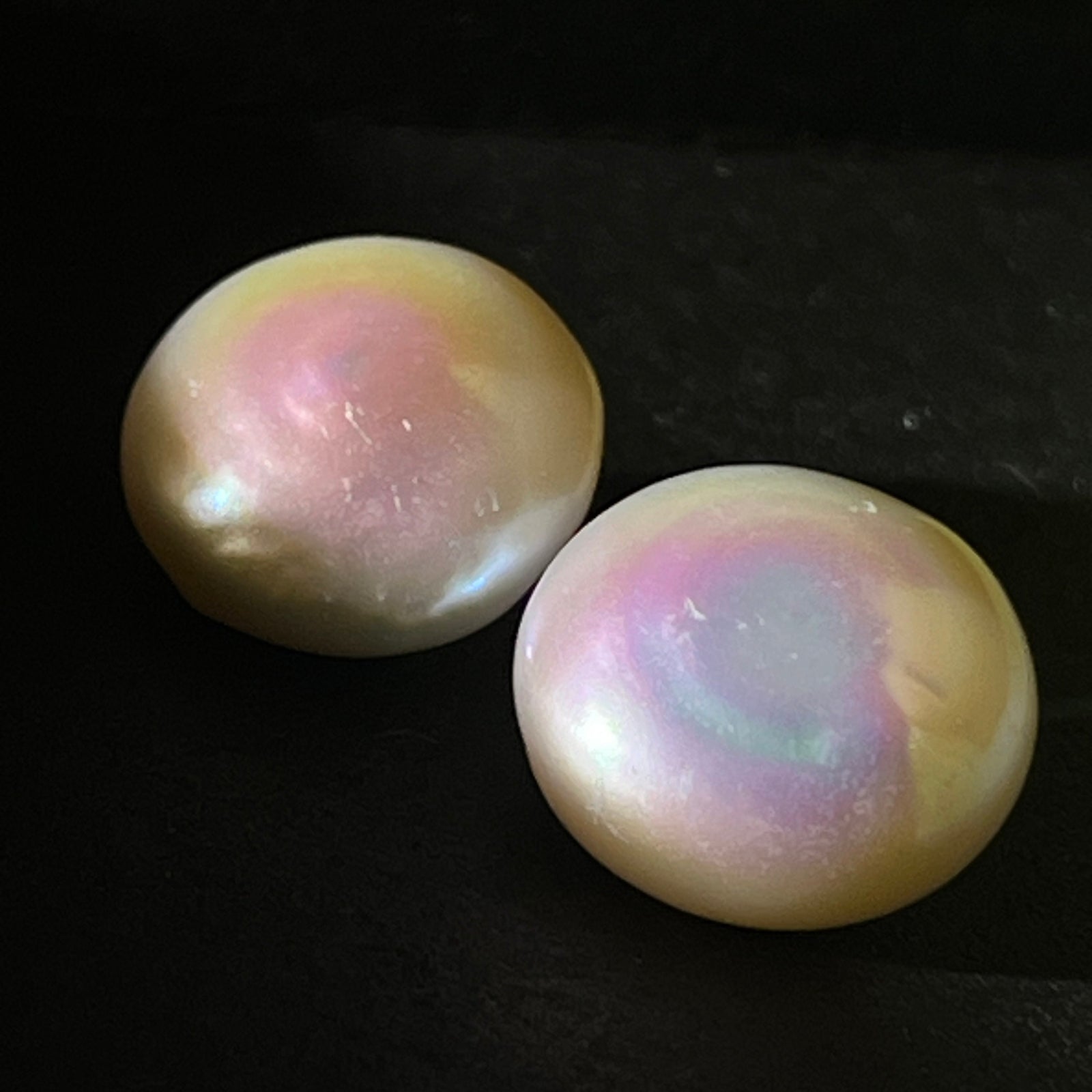 4A 2pcs 15-16mm White Coin Baroque Freshwater Pearls