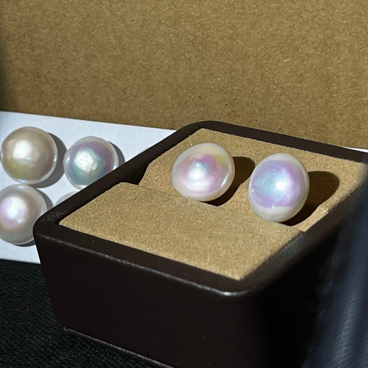 4A 2pcs 15-16mm White Coin Baroque Freshwater Pearls