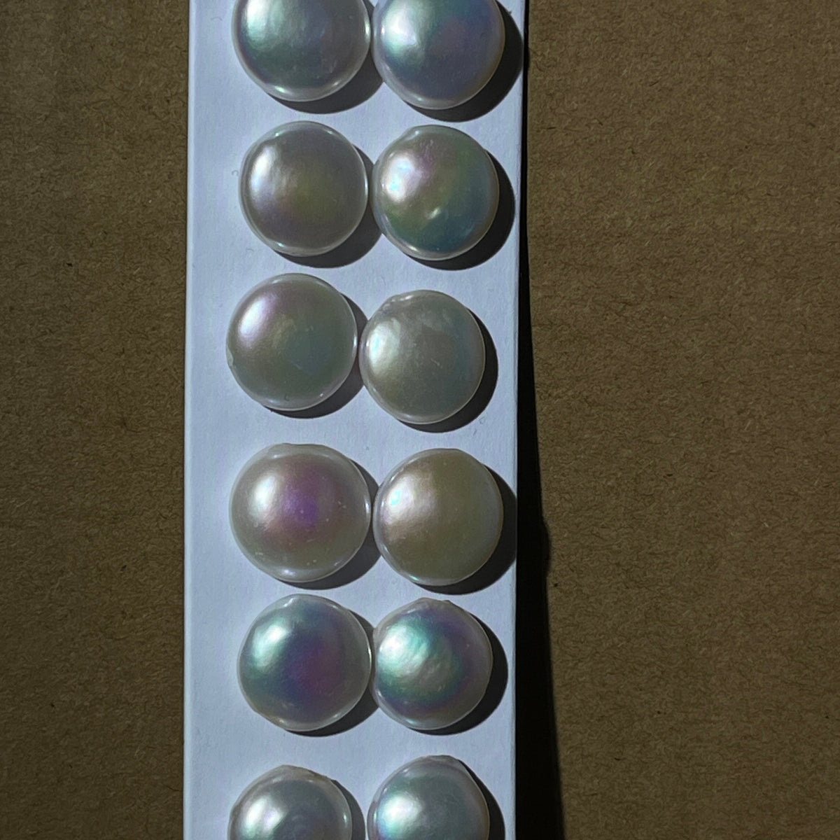 4A 2pcs 15-16mm White Coin Baroque Freshwater Pearls