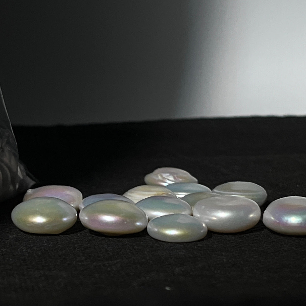 4A 2pcs 12-13mm Freshwater Coin Pearl