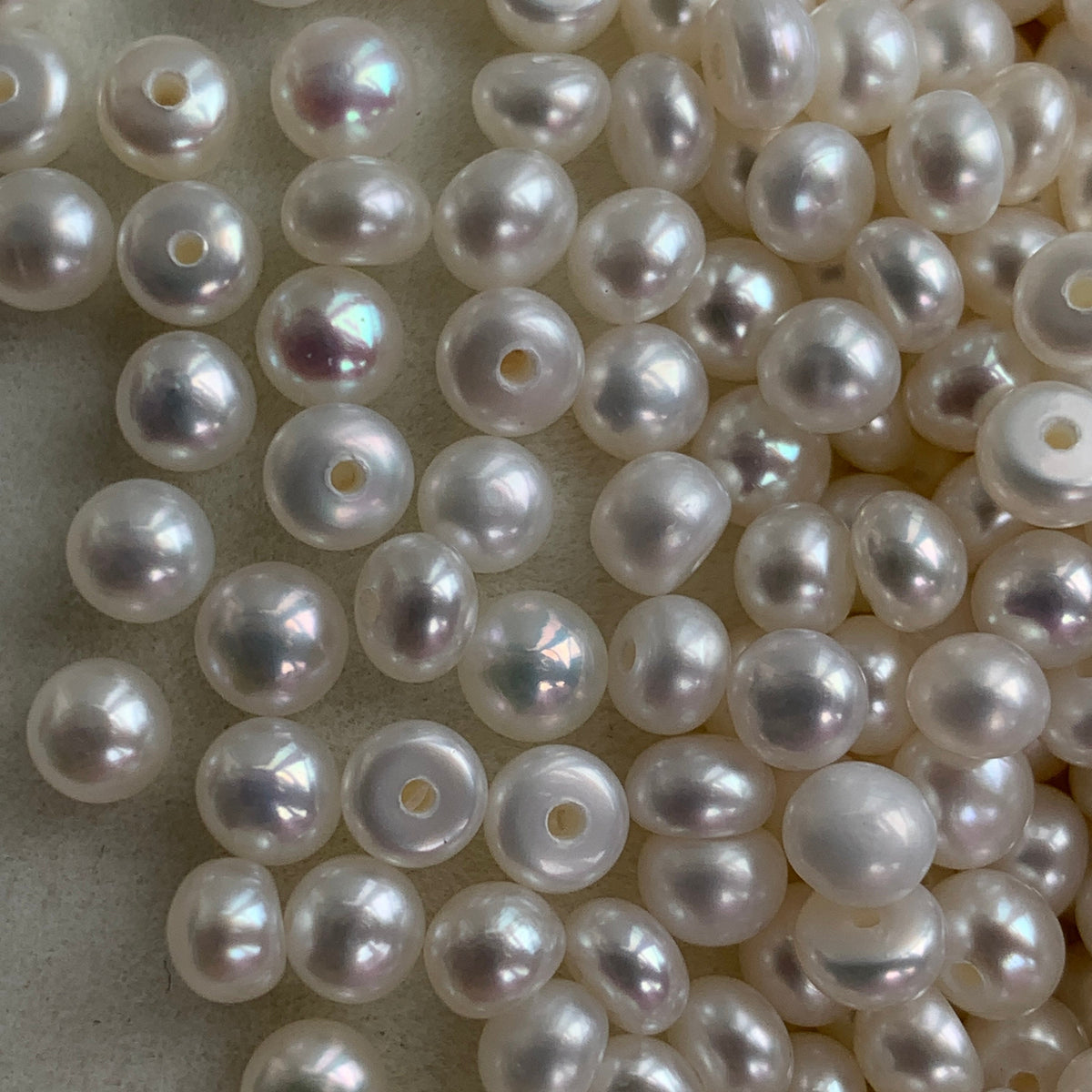 5A 1pc 4-4.5mm White Button Pearl