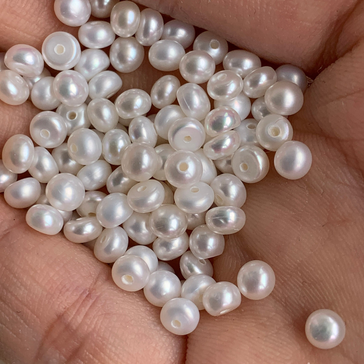 5A 1pc 4-4.5mm White Button Pearl
