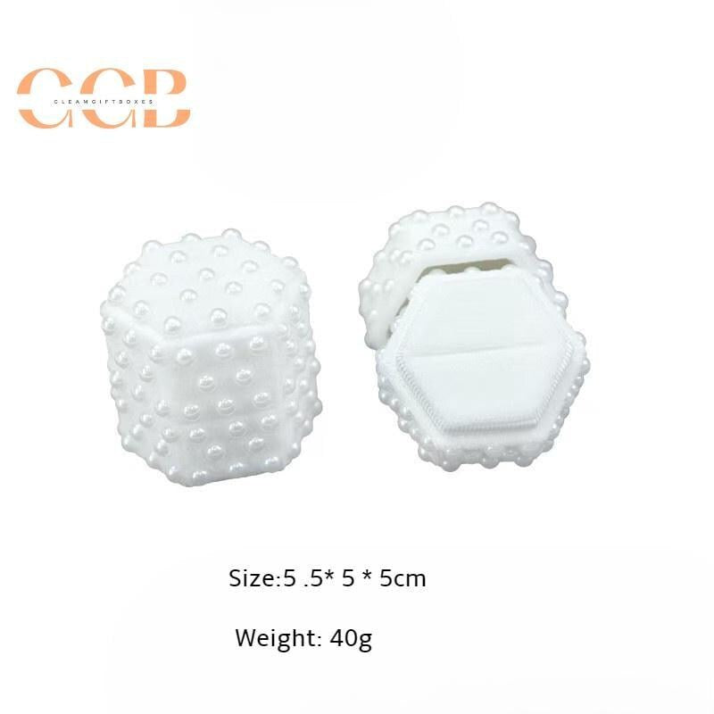 Pearl velvet ring jewelry box