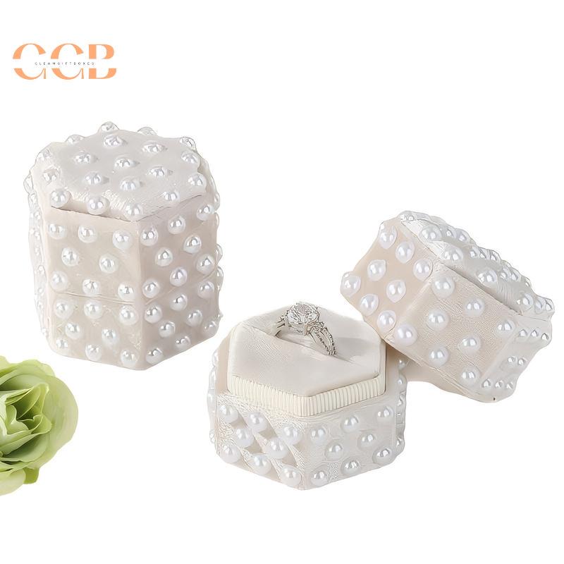 Pearl velvet ring jewelry box