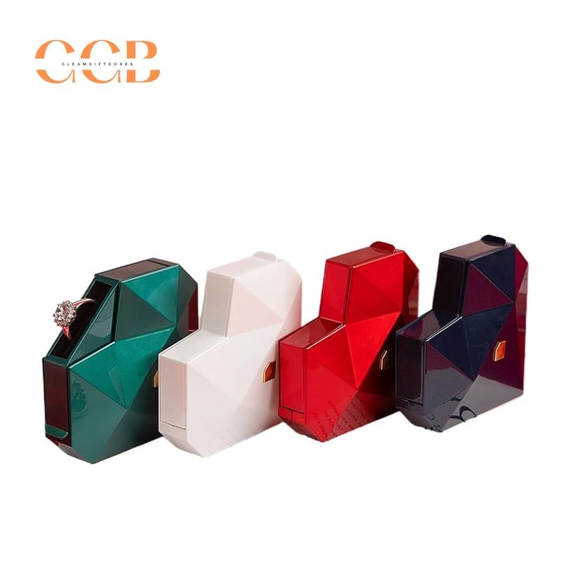 Pop-up ring heart-shaped jewelry box