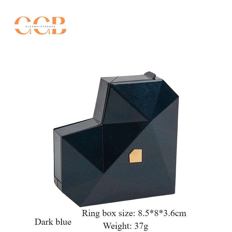 Pop-up ring heart-shaped jewelry box
