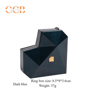 Pop-up ring heart-shaped jewelry box
