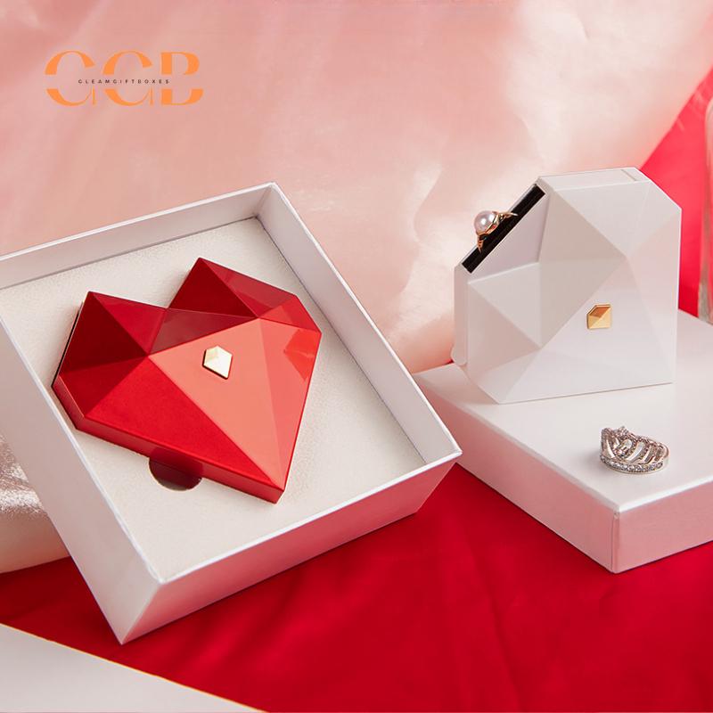 Pop-up ring heart-shaped jewelry box